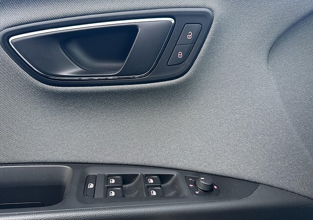 Seat Leon - Kolor Fioletowy, zdjęcie 12