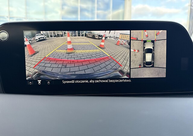 Mazda 3 - Kolor Snowflake White Pearl, zdjęcie 9