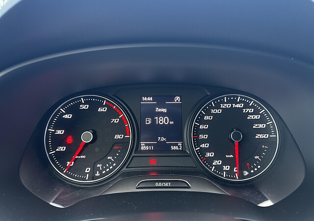 Seat Leon - Kolor Fioletowy, zdjęcie 8