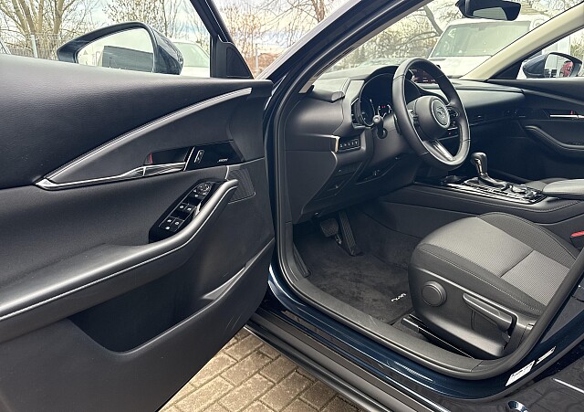 Mazda CX-30 - Kolor Deep Crystal Blue, zdjęcie 4