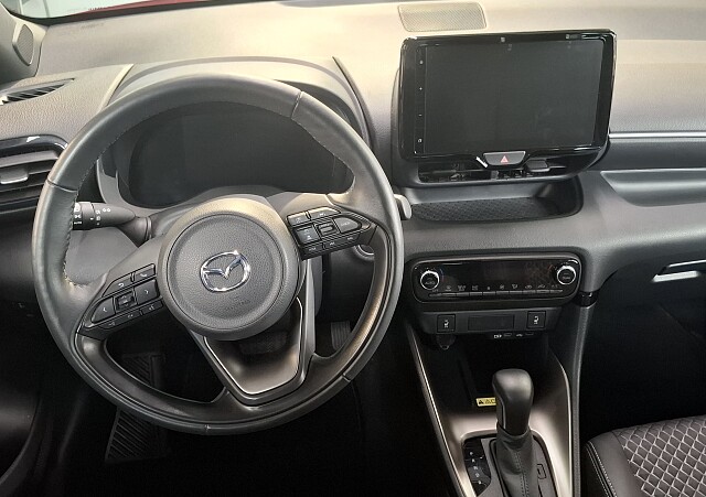 Mazda 2 Hybrid - Kolor Formal Red, zdjęcie 9