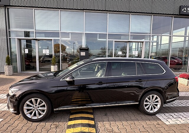Volkswagen Passat - Kolor Czarny, zdjęcie 4