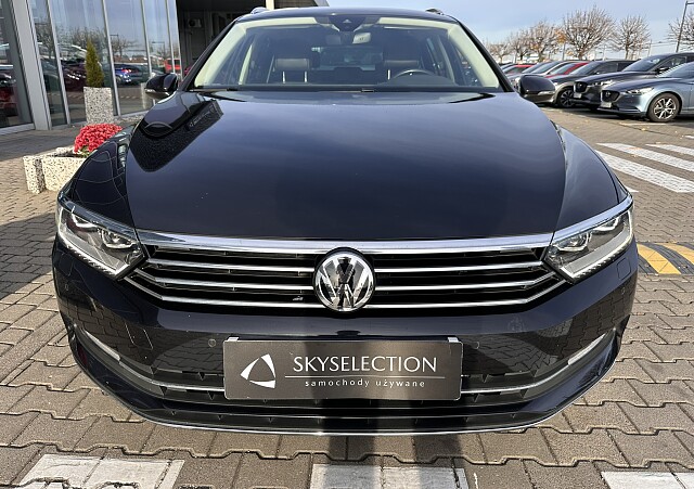 Volkswagen Passat - Kolor Czarny, zdjęcie 2