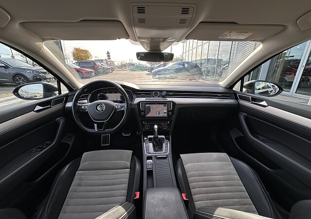 Volkswagen Passat - Kolor Czarny, zdjęcie 13