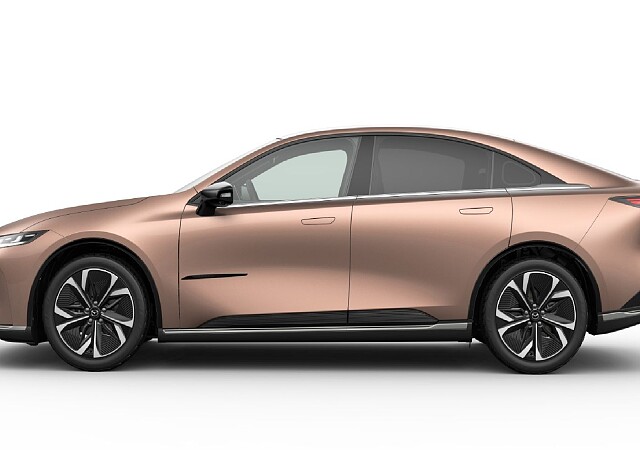 Mazda 6e - Kolor Melting Copper, zdjęcie 3