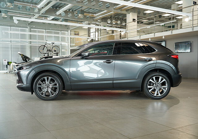 Mazda CX-30 - Kolor Machine Gray, zdjęcie 2