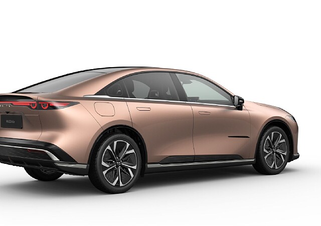 Mazda 6e - Kolor Melting Copper, zdjęcie 4