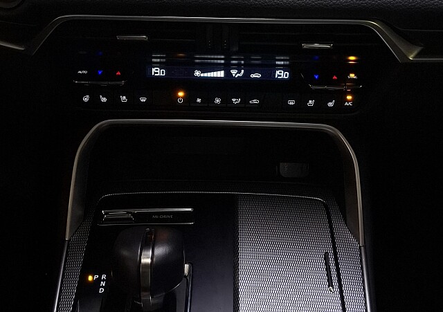 Mazda CX-60 - Kolor Rhodium White, zdjęcie 13