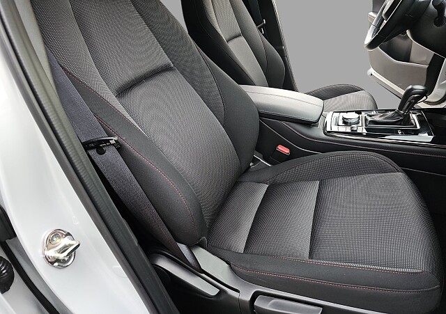 Mazda CX-30 - Kolor Ceramic Metalic, zdjęcie 22