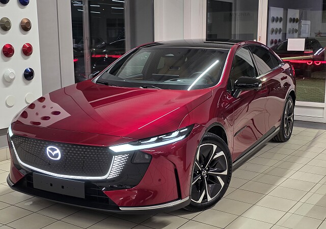 Mazda 6e - Kolor Soul Red Crystal, zdjęcie 1