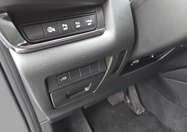 Mazda CX-30 - Kolor Ceramic Metalic, zdjęcie 17