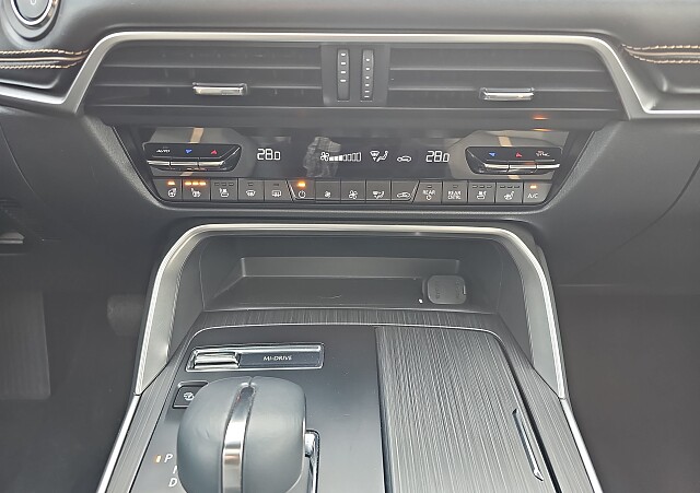 Mazda CX-80 - Kolor Artisan Red, zdjęcie 11