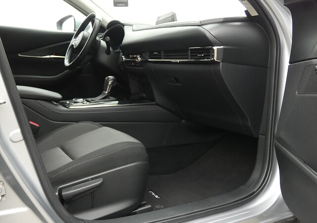 Mazda CX-30 - Kolor Sonic Silver, zdjęcie 9
