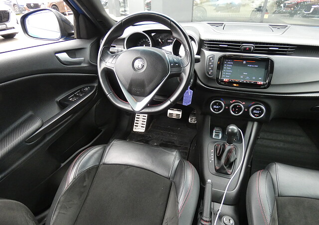 Alfa Romeo Giulietta - Kolor Niebieski, zdjęcie 15