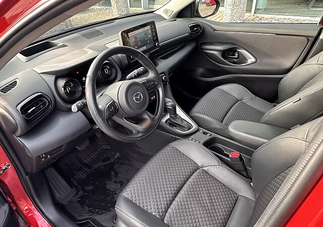 Mazda 2 Hybrid - Kolor Czerwony, zdjęcie 11