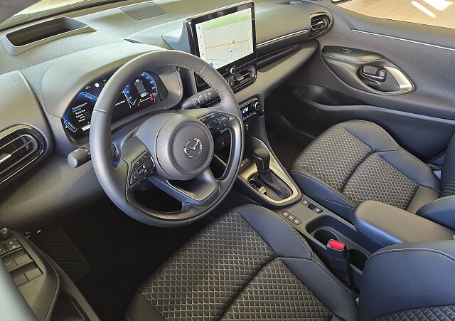 Mazda 2 Hybrid - Kolor Northern White Pearl, zdjęcie 4