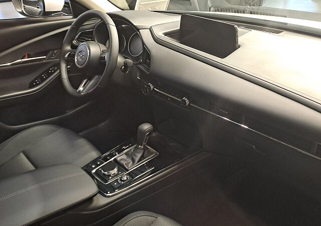 Mazda CX-30 - Kolor Ceramic Metalic, zdjęcie 5