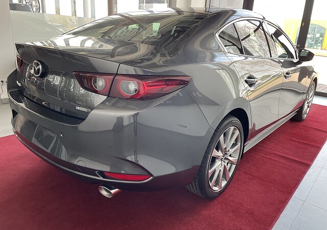 Mazda 3 - Kolor Machine Gray, zdjęcie 5