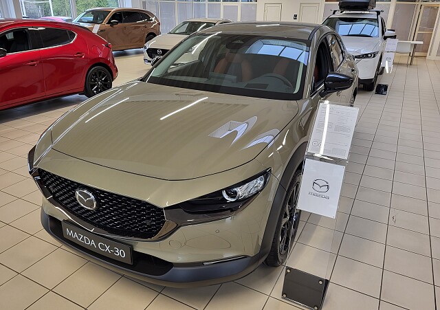 Mazda CX-30 - Kolor Zircon Sand Metalic, zdjęcie 2