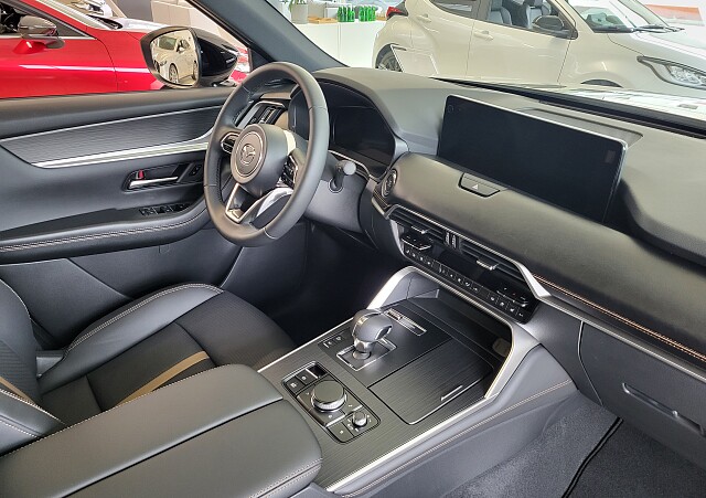 Mazda CX-60 - Kolor Platinum Quartz, zdjęcie 6