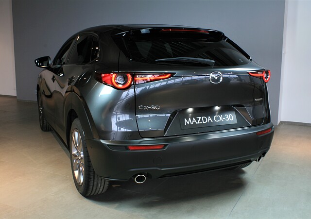 Mazda CX-30 - Kolor Machine Gray, zdjęcie 2