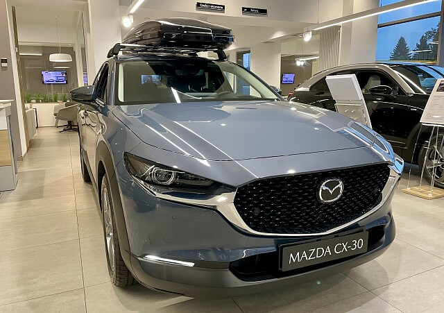 Mazda CX-30 - Kolor Polymetal Gray, zdjęcie 4