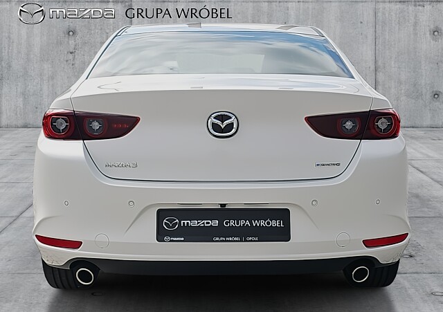 Mazda 3 - Kolor Snowflake White Pearl, zdjęcie 5
