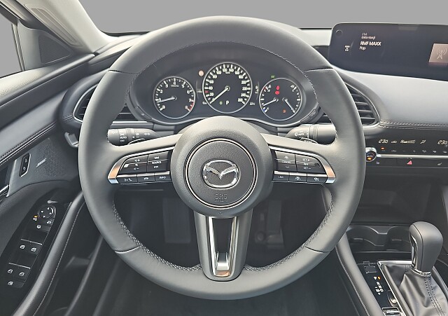 Mazda 3 - Kolor Snowflake White Pearl, zdjęcie 3