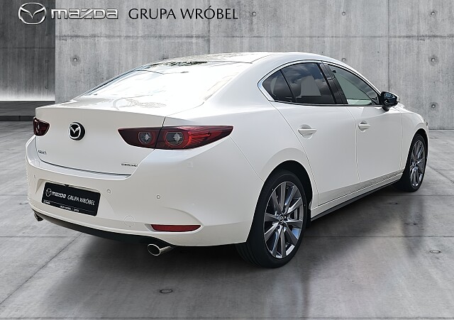 Mazda 3 - Kolor Snowflake White Pearl, zdjęcie 6