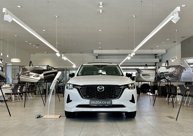 Mazda CX-60 - Kolor Rhodium White, zdjęcie 3