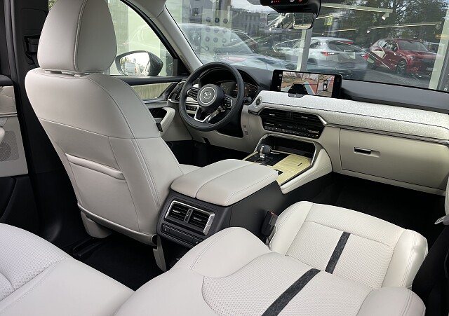 Mazda CX-60 - Kolor Machine Gray, zdjęcie 6