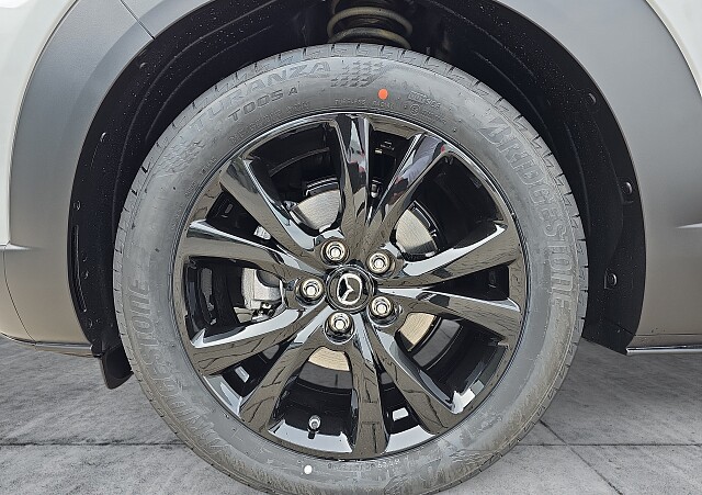 Mazda CX-30 - Kolor Snowflake White Pearl, zdjęcie 8