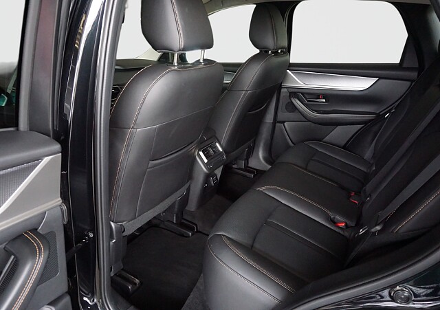 Mazda CX-60 (11).jpg
