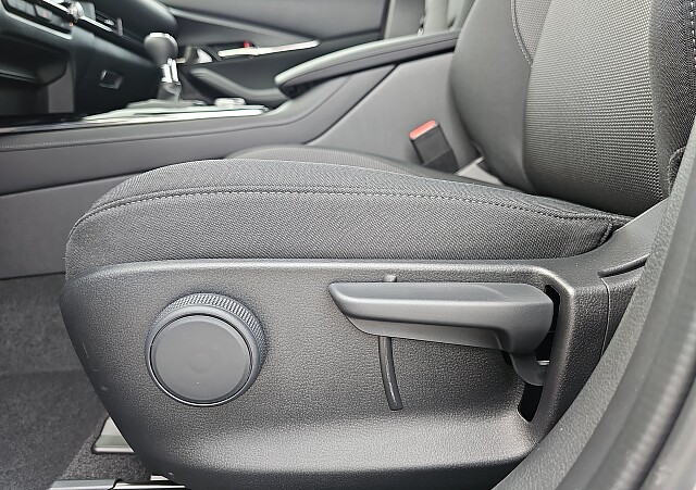 Mazda CX-30 - Kolor Polymetal Gray, zdjęcie 16