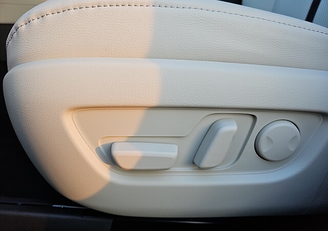 Mazda CX-60 - Kolor Deep Crystal Blue, zdjęcie 10