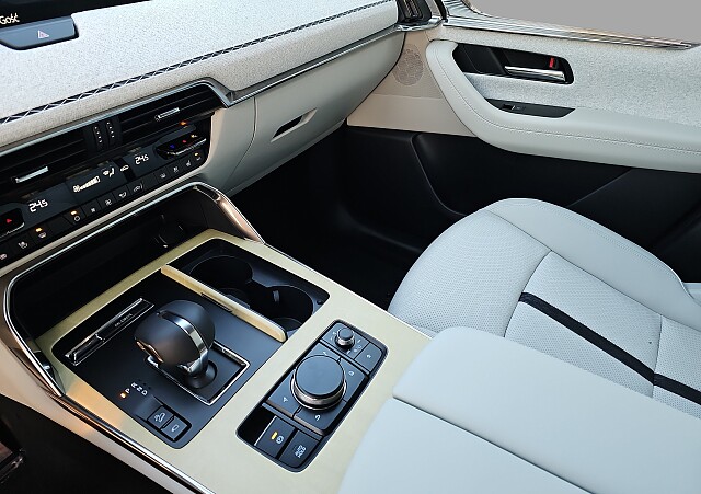 Mazda CX-60 - Kolor Deep Crystal Blue, zdjęcie 13