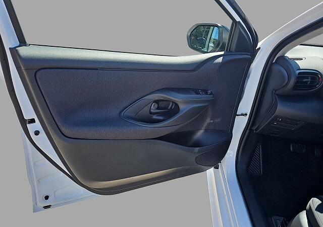 Mazda 2 Hybrid - Kolor Lunar White, zdjęcie 9