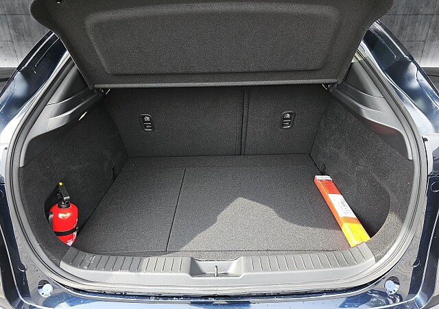 Mazda CX-30 - Kolor Deep Crystal Blue, zdjęcie 12