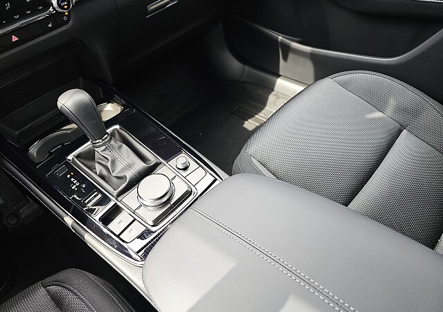 Mazda CX-30 - Kolor Deep Crystal Blue, zdjęcie 11