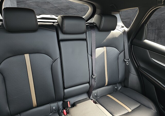 Mazda CX-60 - Kolor Deep Crystal Blue, zdjęcie 12