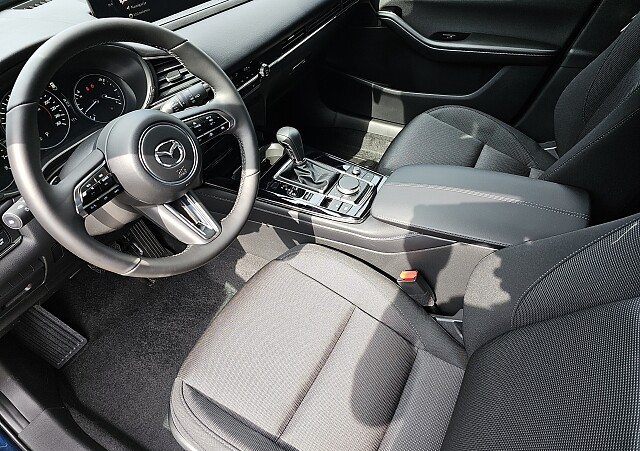 Mazda CX-30 - Kolor Deep Crystal Blue, zdjęcie 22