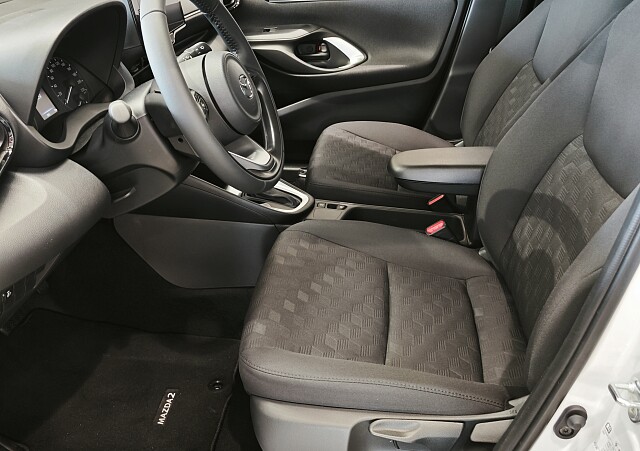 Mazda 2 Hybrid - Kolor Northern White Pearl, zdjęcie 11