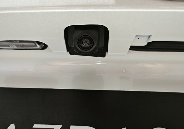 Mazda 2 Hybrid - Kolor Northern White Pearl, zdjęcie 12