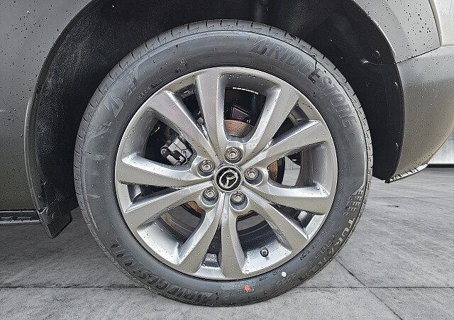 Mazda CX-30 - Kolor Snowflake White Pearl, zdjęcie 16