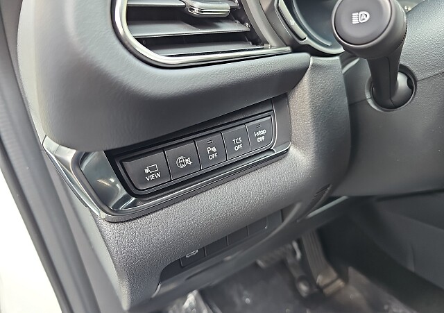 Mazda CX-30 - Kolor Snowflake White Pearl, zdjęcie 10