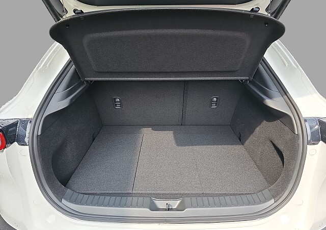 Mazda CX-30 - Kolor Snowflake White Pearl, zdjęcie 7