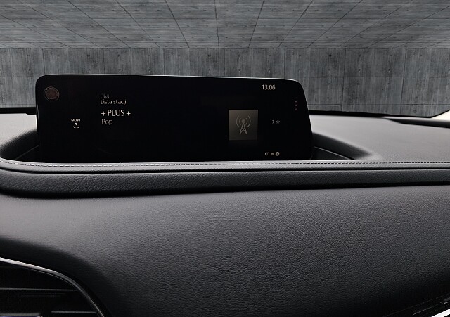 Mazda CX-30 - Kolor Jet Black, zdjęcie 9