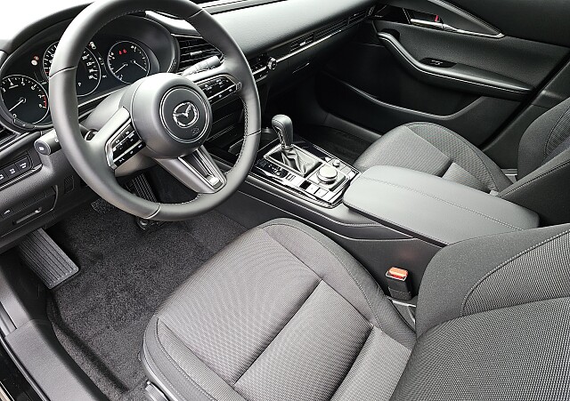 Mazda CX-30 - Kolor Jet Black, zdjęcie 11