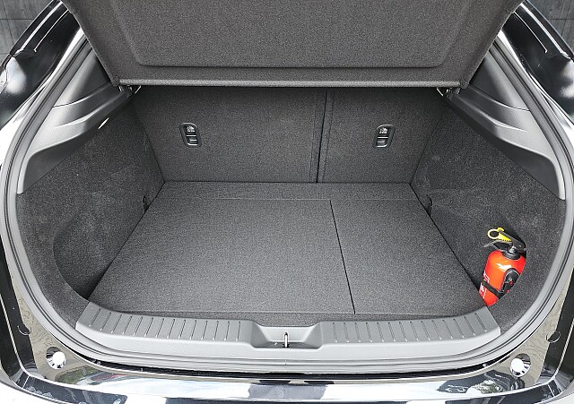 Mazda CX-30 - Kolor Jet Black, zdjęcie 10