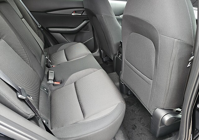 Mazda CX-30 - Kolor Jet Black, zdjęcie 12